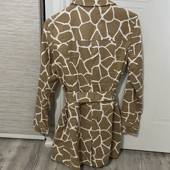 Michael Kors Fall Trech - Picture 4 of 8